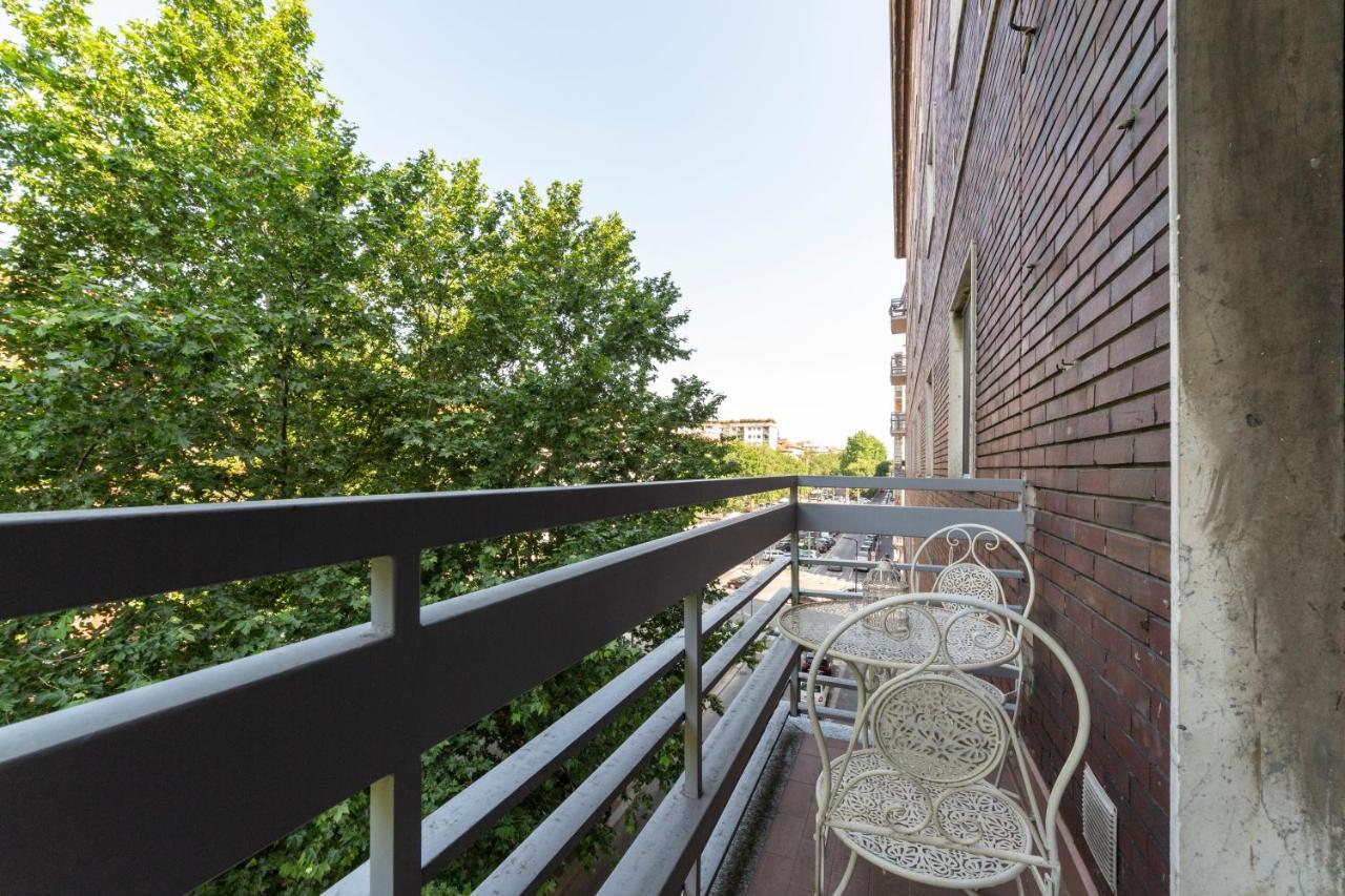 Milano Calvairate Balcony Apt Buitenkant foto
