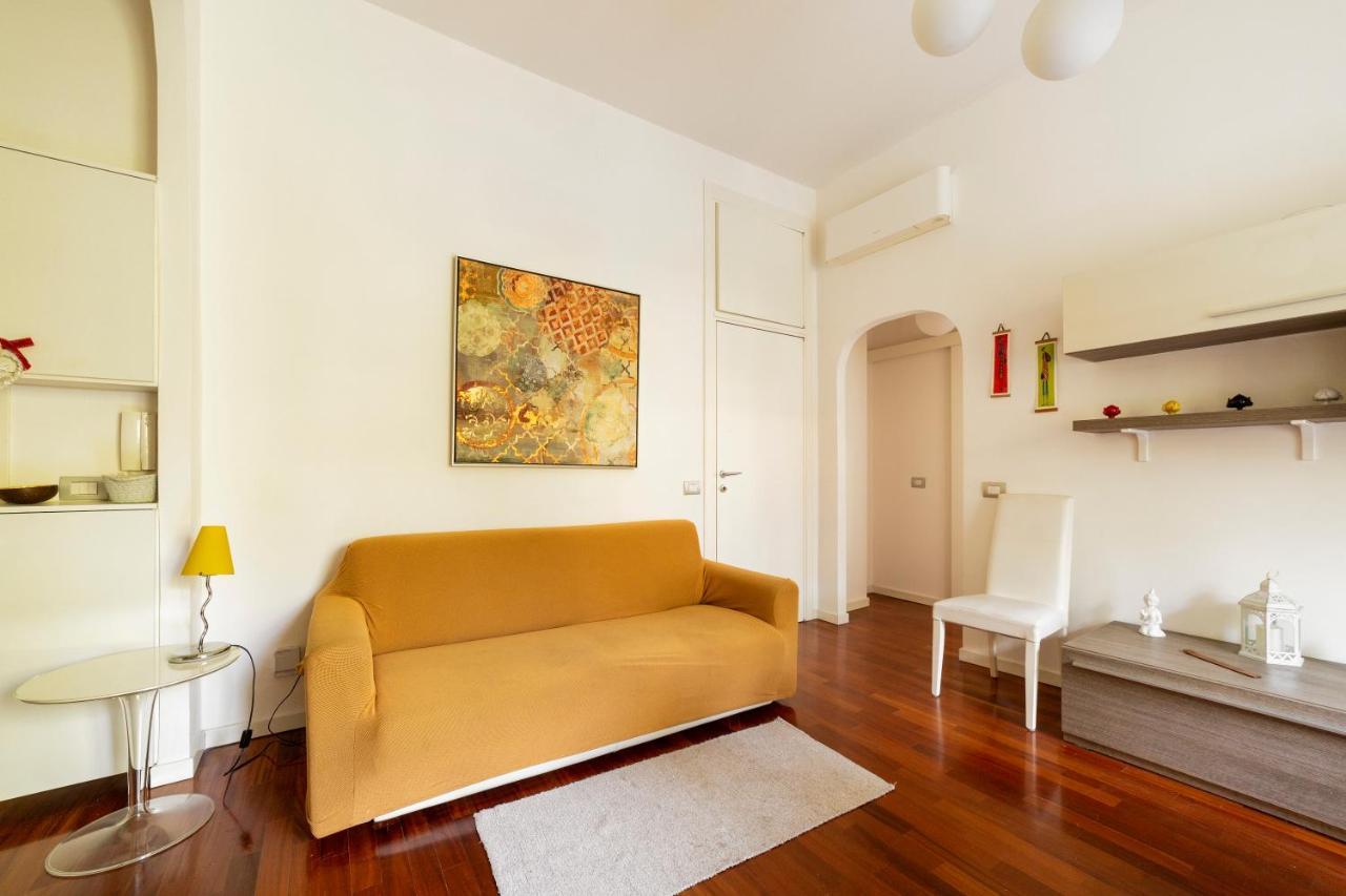 Milano Calvairate Balcony Apt Buitenkant foto