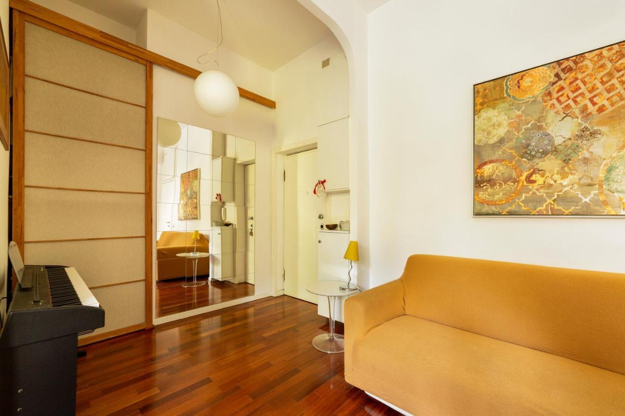 Milano Calvairate Balcony Apt Buitenkant foto